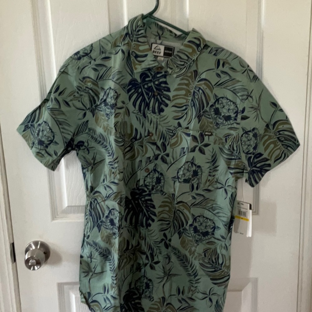 RVCA Men's Tropical Leaf Print Shirt